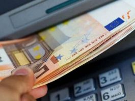 Επιστρέφει λεφτά και η εφορία πριν τις εκλογές
