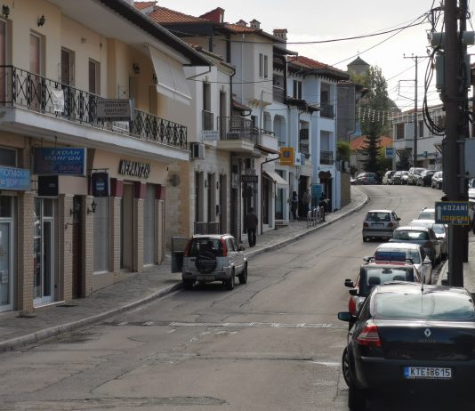 Μ. Χρυσοχοίδης: “Συμπεριφορές να φεύγουμε από Νομό σε Νομό και να πηγαίνουμε σε κάποιον άλλο που δεν είναι σε συναγερμό, όπου τα μαγαζιά (cafe/bar, εστιατόρια) είναι ανοιχτά, δεν θα γίνουν ανεκτές” (Bίντεο)