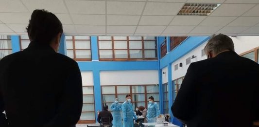 Πανδημία: Συναγερμός από το παράδοξο της Κοζάνης