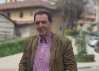 Ο Δ. Κοσμίδης, ως προς την εκποίηση των κουφωμάτων του ΓΕΛ Νεάπολης: “Τελούμε εν αναμονή του ονόματος τού υπευθύνου, ο οποίος λειτούργησε παράνομα διασκορπίζοντας την περιουσία του Δήμου”