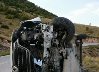 Τροχαίο ατύχημα στο δρόμο Γαλατινής – Σιάτιστας (Φωτογραφίες & Βίντεο)