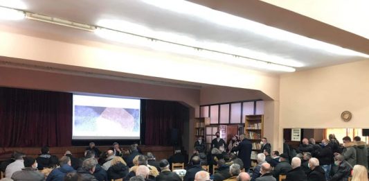 Γαλατινή – Ενημερωτική εκδήλωση, παρουσία Περιφερειάρχη Δ. Μακεδονίας & Δημάρχου Βοΐου, με θέμα τον υπερβολικό αριθμό αιτήσεων εγκατάστασης Φωτοβολταϊκών Πάρκων και τις συνθήκες που δημιουργούνται, πραγματοποιήθηκε την Κυριακή 30/01/22