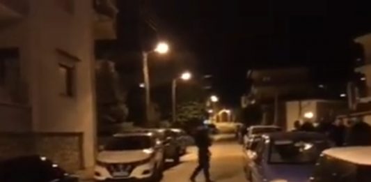 Αναστάτωση στην οδό Μεθώνης στην Κοζάνη – Ηλικιωμένη βρέθηκε νεκρή στην οικία της – Κλήθηκε το ΕΚΑΒ κι η αστυνομία (Βίντεο)