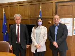 Έρχεται Χριστουγεννιάτικος μποναμάς €€€€ .. Στην Αθήνα Τσούκας και ο Βουλευτής Αμανατίδης για επίσπευση της ενίσχυσης των μη εξαγωγικών επιχειρήσεων γούνας με το ποσό των 60.000 ευρώ !!