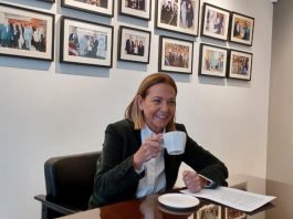 Η Ζωή Ψαρρά – Παπαγεωργίου μας τα λέει ΟΛΑ … Συνέντευξη !!