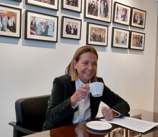 Η Ζωή Ψαρρά – Παπαγεωργίου μας τα λέει ΟΛΑ … Συνέντευξη !!
