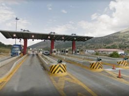 Κάηκε ολοσχερώς Porsche στην Εγνατία Οδό