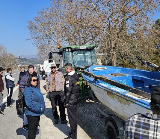 Έβγαλαν τις βάρκες τους στη ξηρά οι επαγγελματίες ψαράδες στη Λίμνη Πολυφύτου – Θέτουν ζητήματα όχι απλά υποβάθμισης του κλάδου τους αλλά και βιωσιμότητας του επαγγέλματος τους