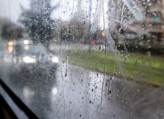 «Καρεκλοπόδαρα» σε πολλές περιοχές – Κακοκαιρία εξπρές θα σαρώσει τη χώρα