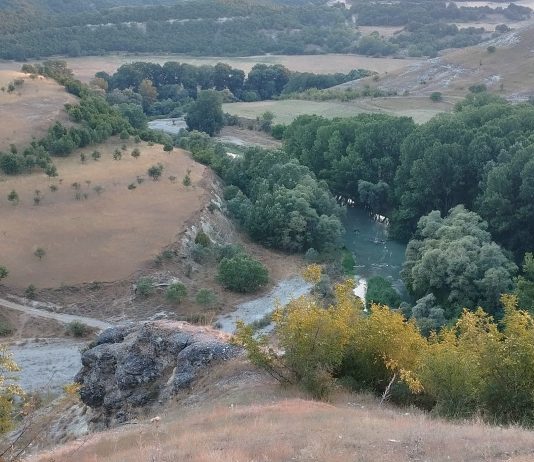 Tρία μέτρα στήριξης για το ακριβό ρεύμα – Επιδότηση τον Αύγουστο για πράσινα και κίτρινα τιμολόγια