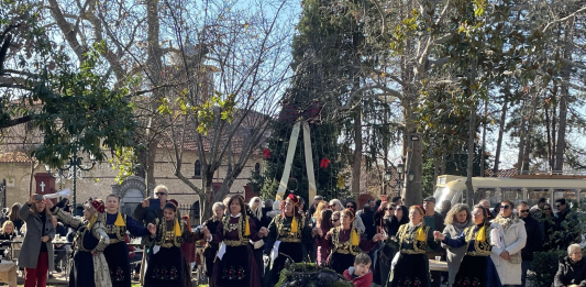 Παράδοση, κέφι και άρωμα τσιγαρίδας στην Εράτυρα . Χάλκινα, χορός και πολύς κόσμος σε μια αξέχαστη γιορτή !!